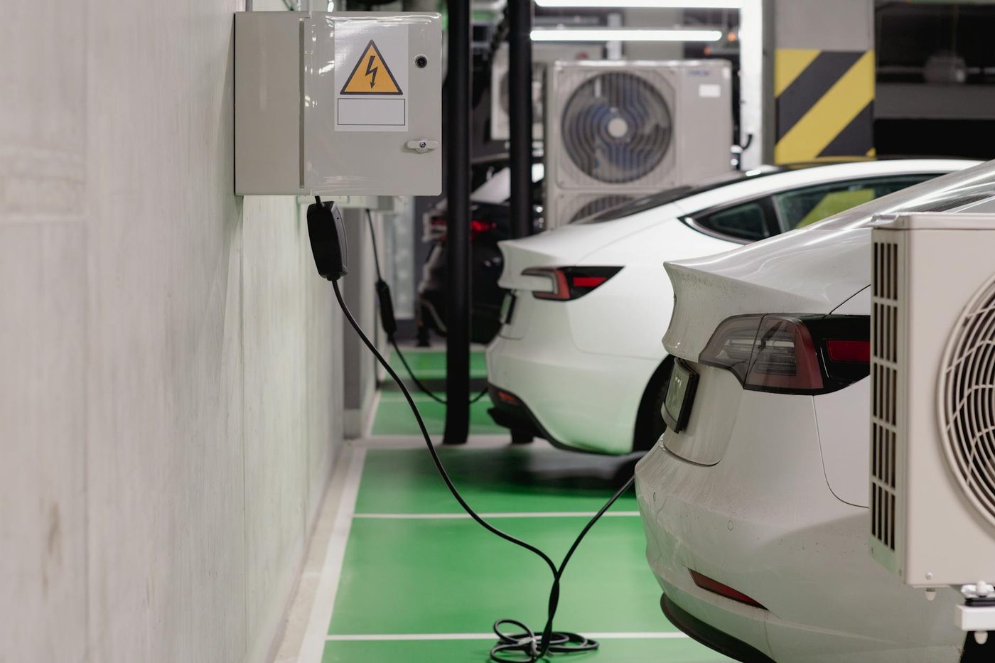 Installation borne recharge véhicule électrique Laval